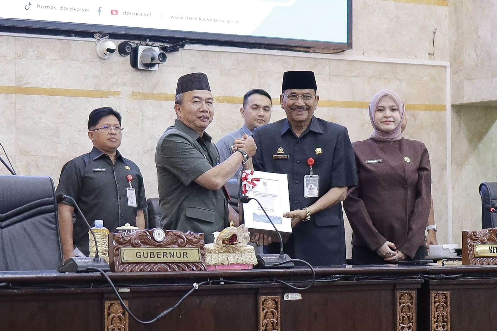 Fraksi-fraksi DPRD Kalsel Sampaikan Pandangan Umum terhadap Raperda Perubahan APBD 2025