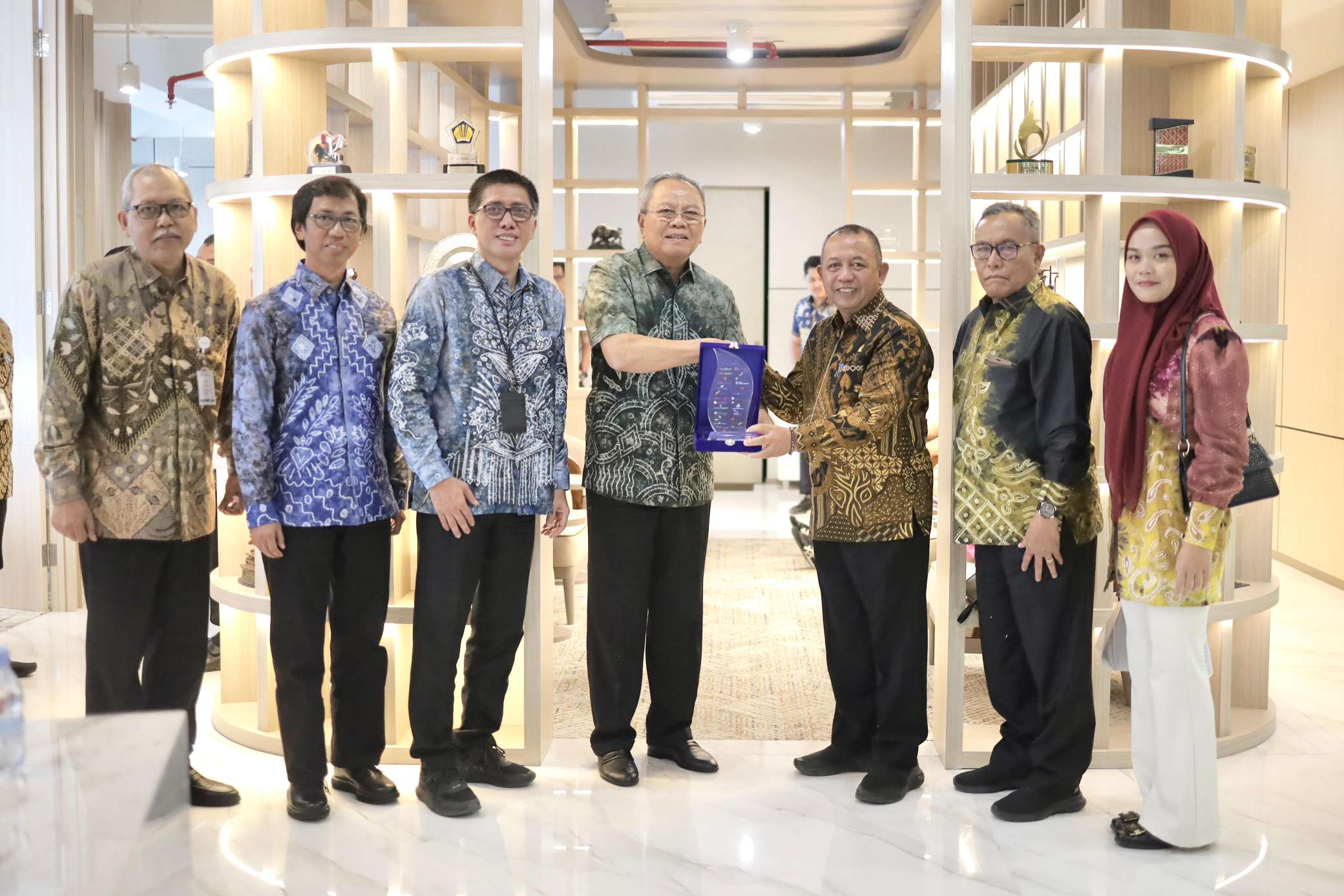 Pansus III DPRD Kalsel Perkaya Materi Dengan Konsultasi Ke ASBANDA